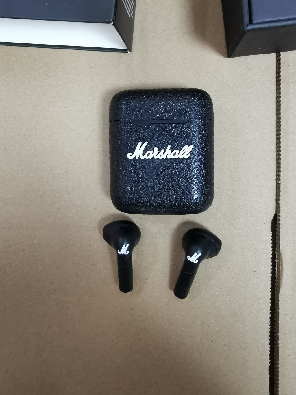 Marshall Minor III wireless earbuds packaging
