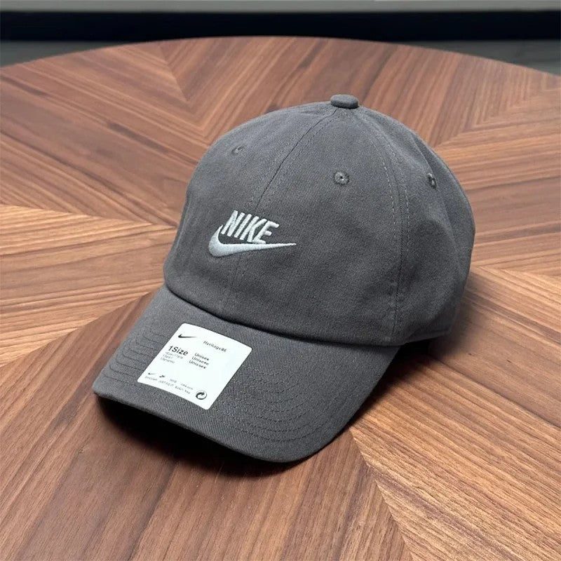 Nike Heritage86 Cap in navy