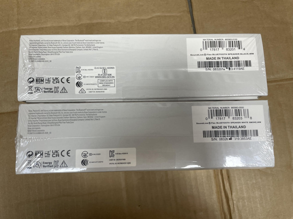 Bose SoundLink Flex retail packaging