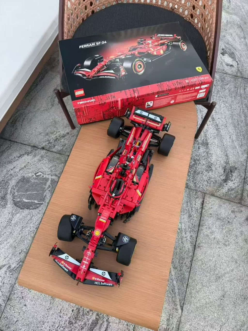 Back of LEGO Technic Mercedes-AMG F1 W14 E Performance box