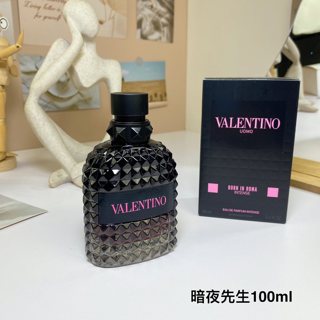 Valentino Uomo Born in Roma Intense black bottle and box