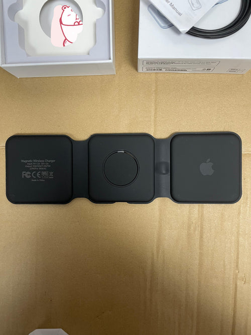 3-in-1 Foldable MagSafe-Compatible Wireless Charger